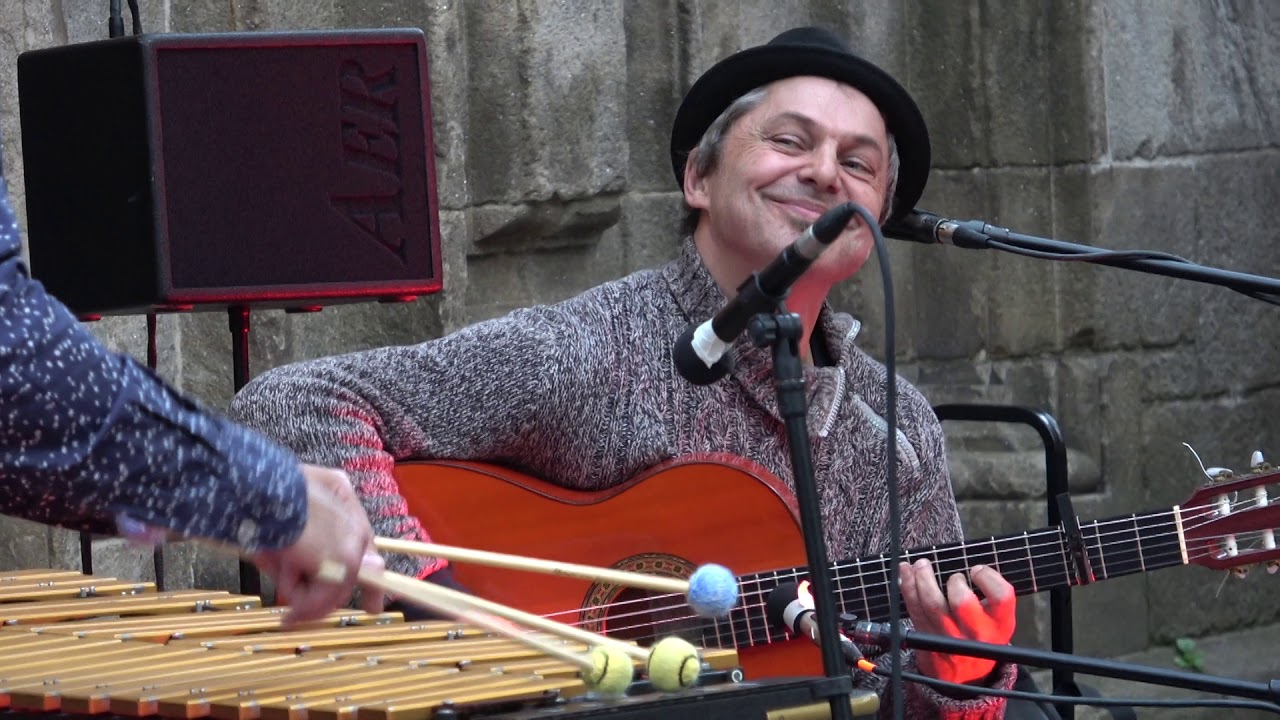 2019. 14 Junio. Marcos Teira e Ton Risco. Plaza de Feixoo (Santiago)