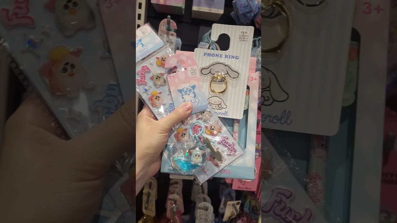 Furby na loja Primark 🥳 Furbycore 👀 Produtos de Papelaria 📝