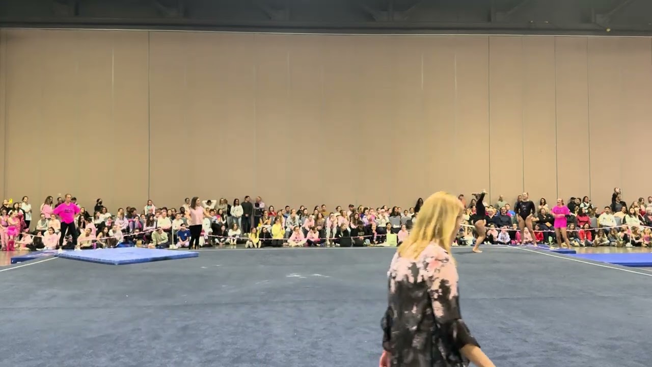Floor Aly Sobczak @Pink 3/7/26