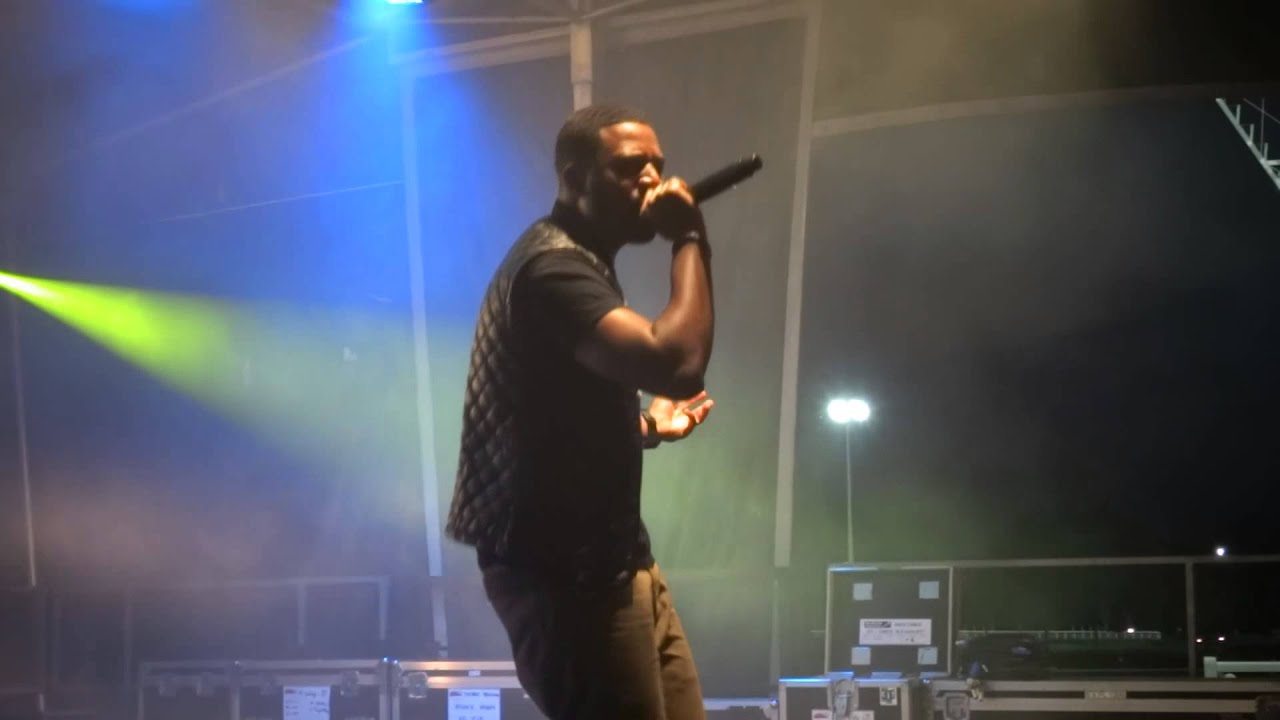 Axel Tony - Ne Me Quitte Pas - LIVE @Vincennes