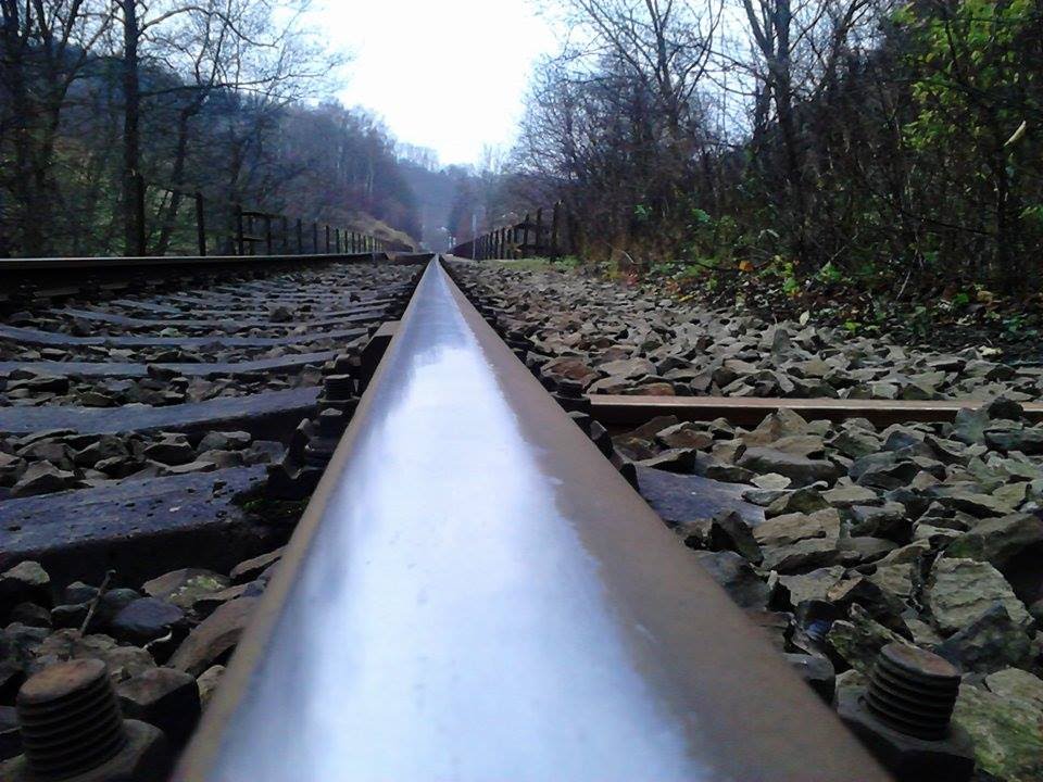 Camera under trains / Kamera pod vlaky