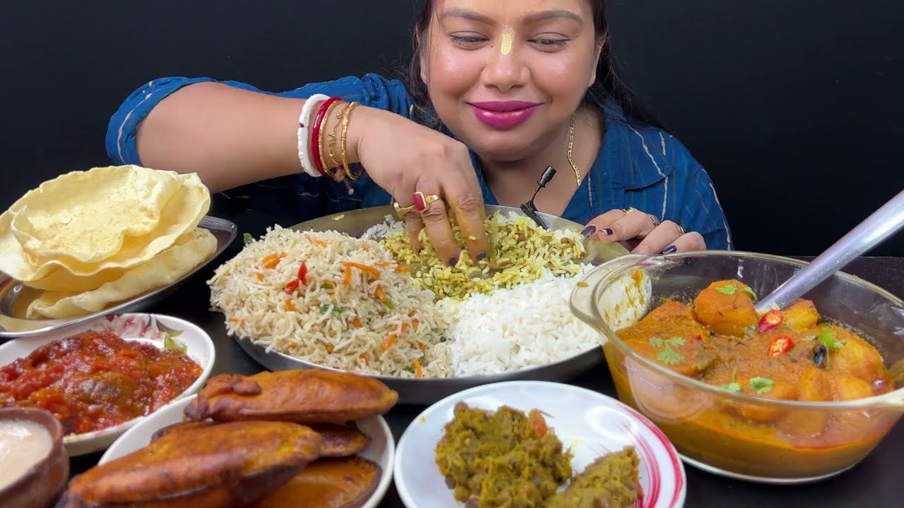 Bigbites, Eating Rice With Kochur Shak, Veg fried Rice, Alurdom, Beguni, Chatni, Veg Menu Eating।।