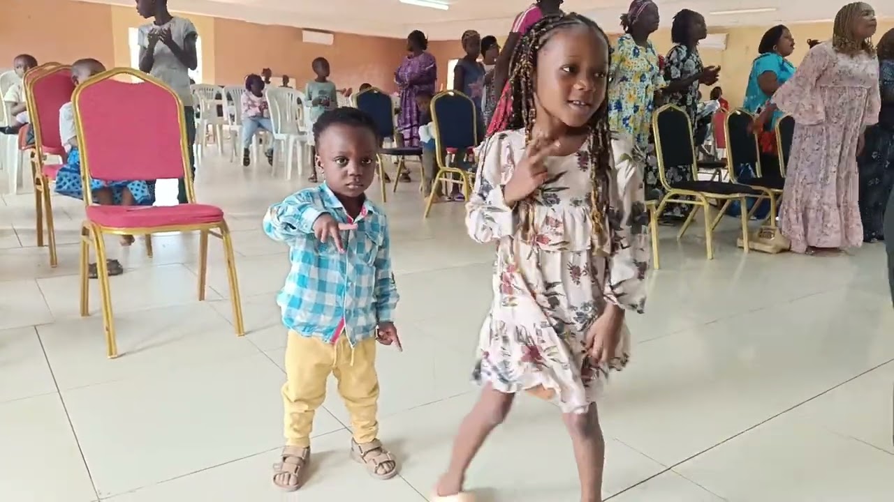 Louange du Dimanche 24 Août 2025 par la Sœur Romyliah et Diaconesse YABA