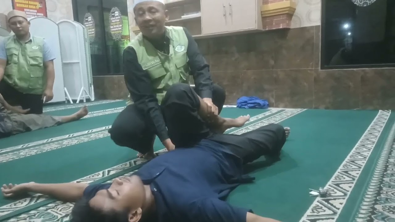 MUROJAAH, Pelenturan, kaki dan Pinggang Yang Bermasalah, 
