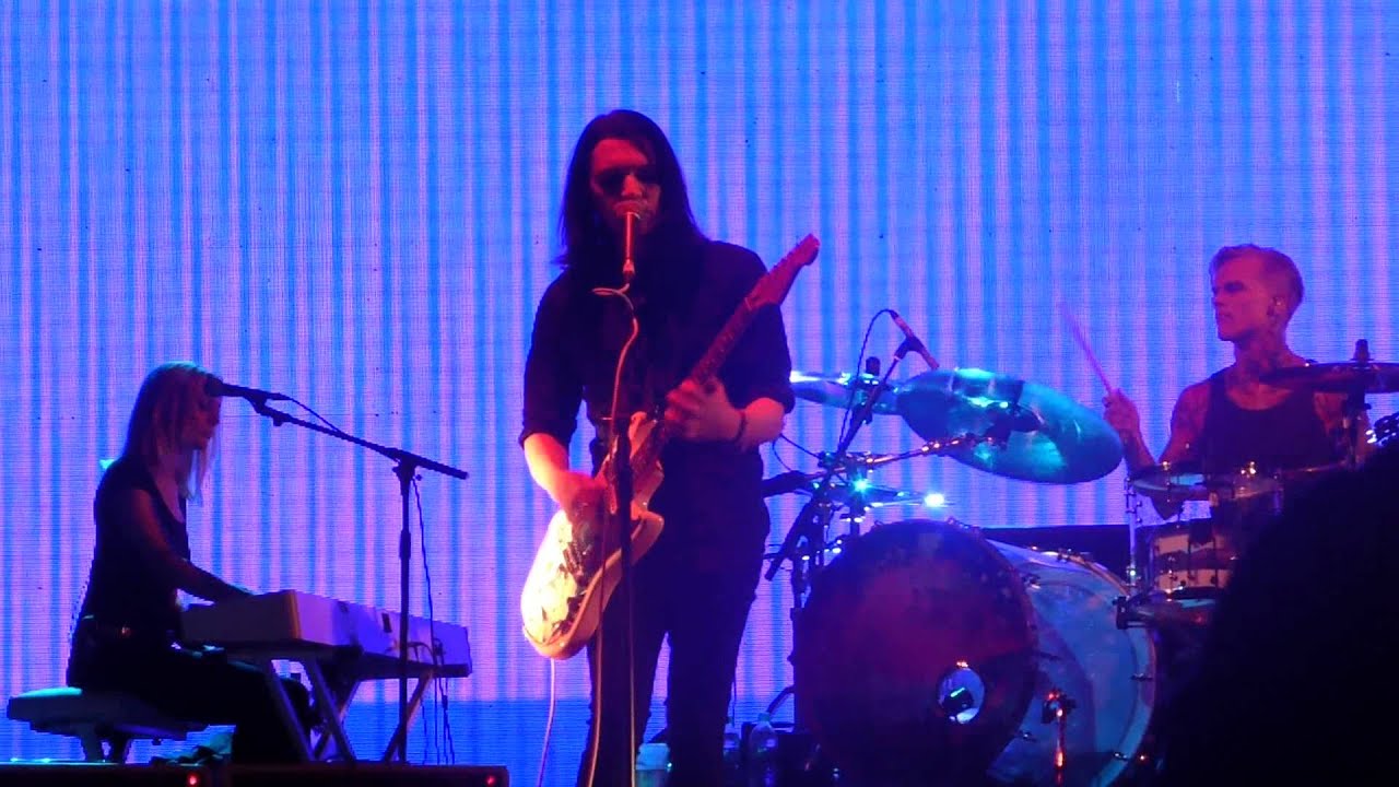 Placebo A Million Little Pieces en Lima Peru 08.04.2014 Colors Night Lights 2014