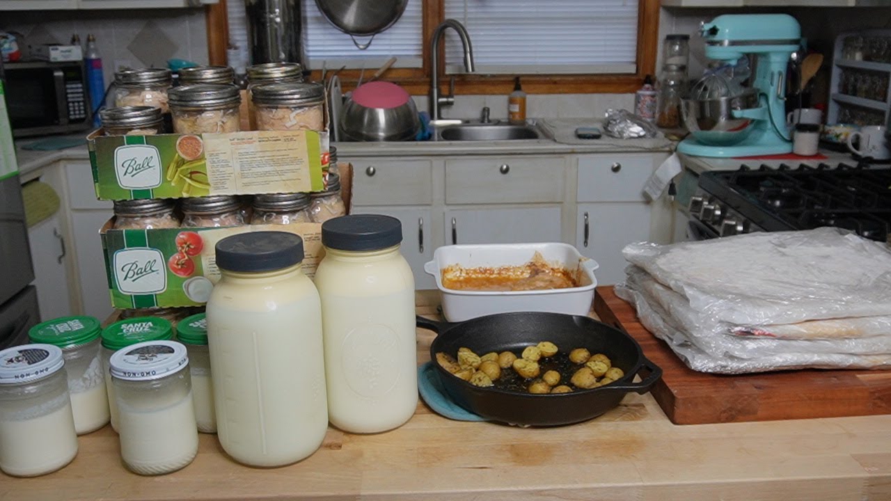 DITL Doing All The Things #azurestandard #chicken #canning #pizza  #freezermeals
