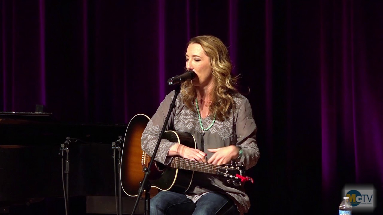 Live On Stage Victoria Banks