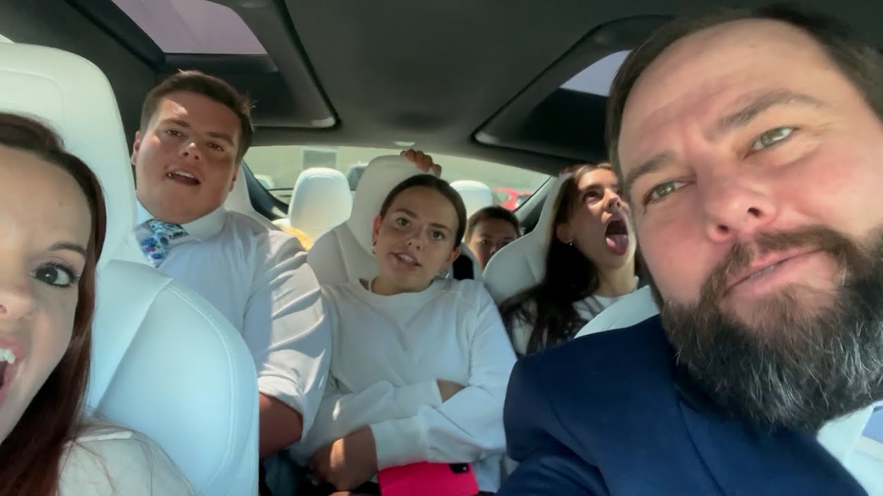 GET OUT OF THE CAR!