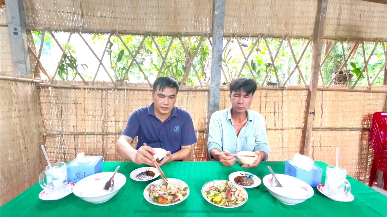 Lâu lắm rồi dượng mới ăn lại món này Dồi trường xào dưa cải cảm giác rất ngon l Bùi hiền vlog