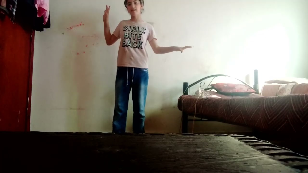اغنيه نايا هابي بيرث دي تو يو