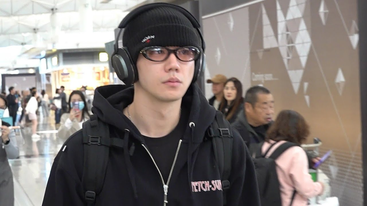李濬榮 Lee JunYoung (이준영) 香港空港 Hong Kong Airport Departure to Korea 20251129 #MAMA