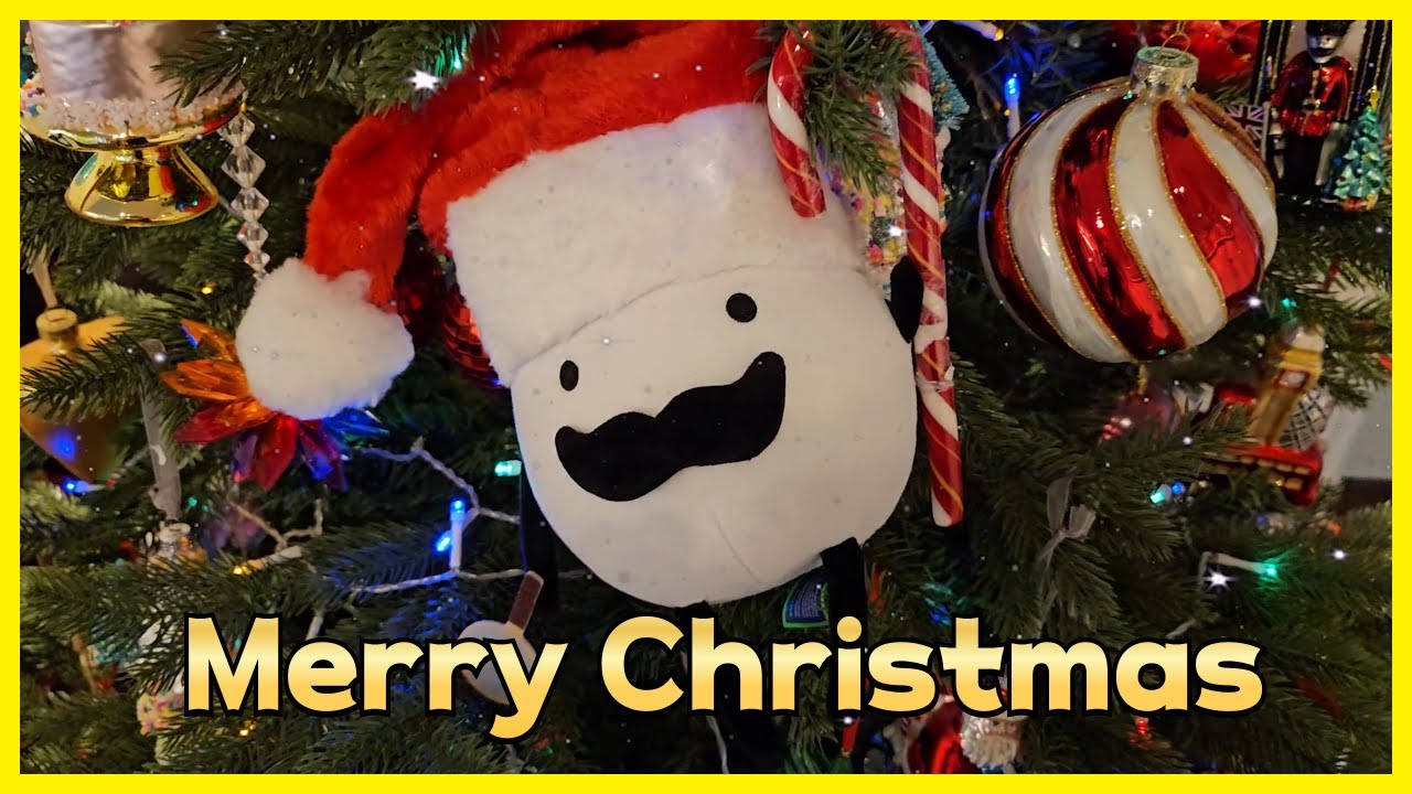The Detective Egg Official Plushie 21 feat. Merry Christmas Avocado [Secret Staycation in Real Life]