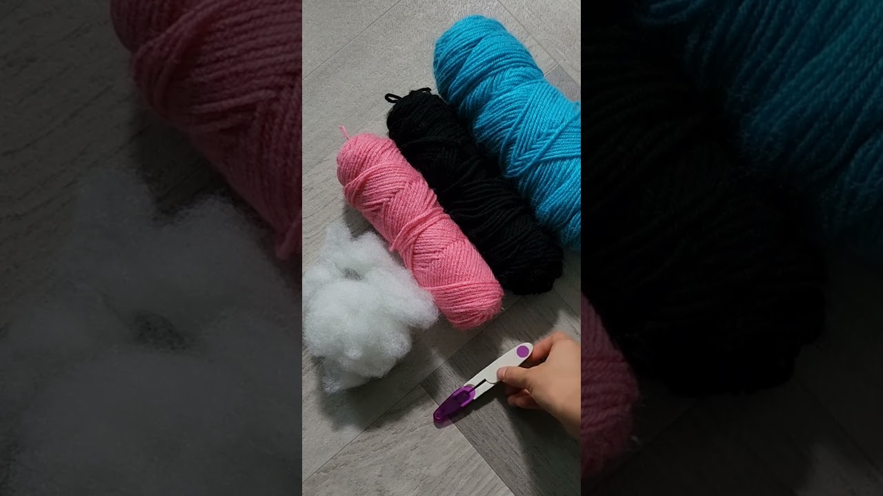 Reversible Octupus! Everything you need to crochet a reversible octopus.