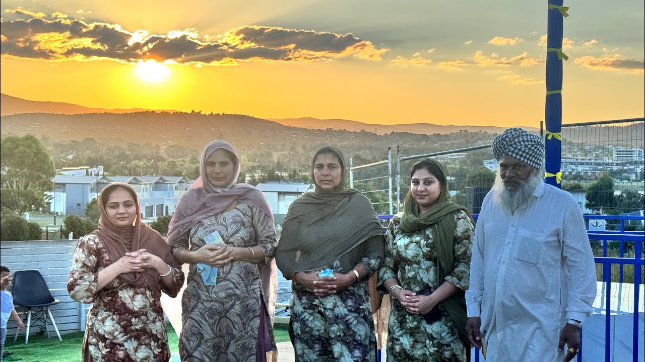 Day 2 in Canberra Australia. (Music: Let it flow Musician: The Whale Circus)