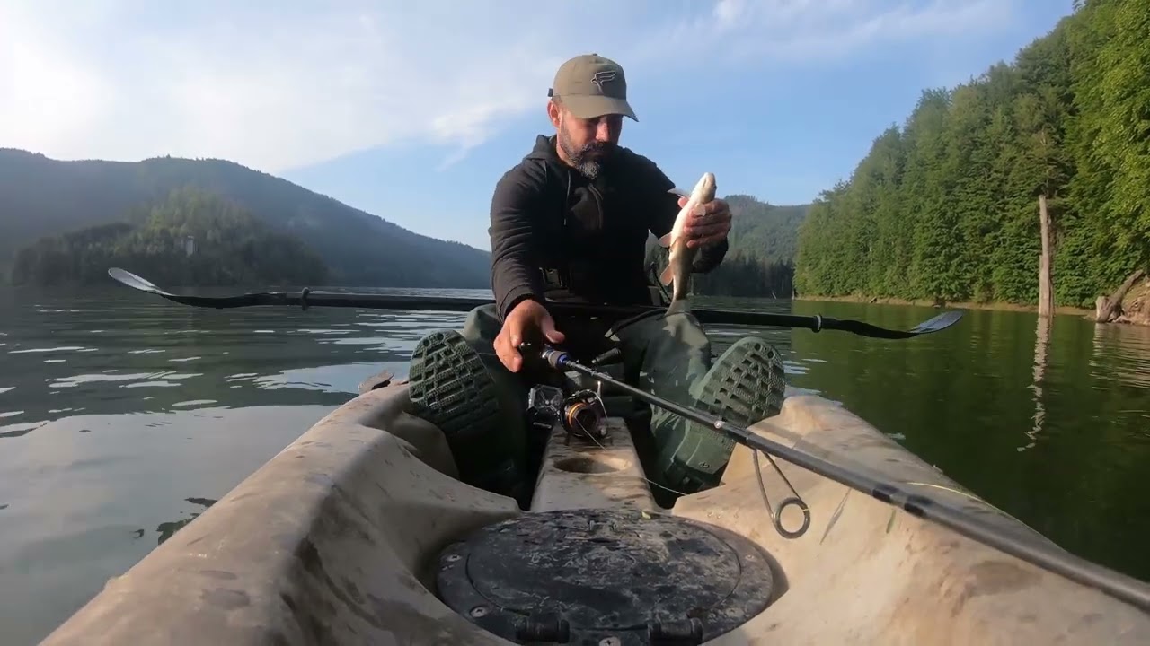 AM Pescuit din CAIAC la clean si biban  pe Barajul Dragan-Floroiu