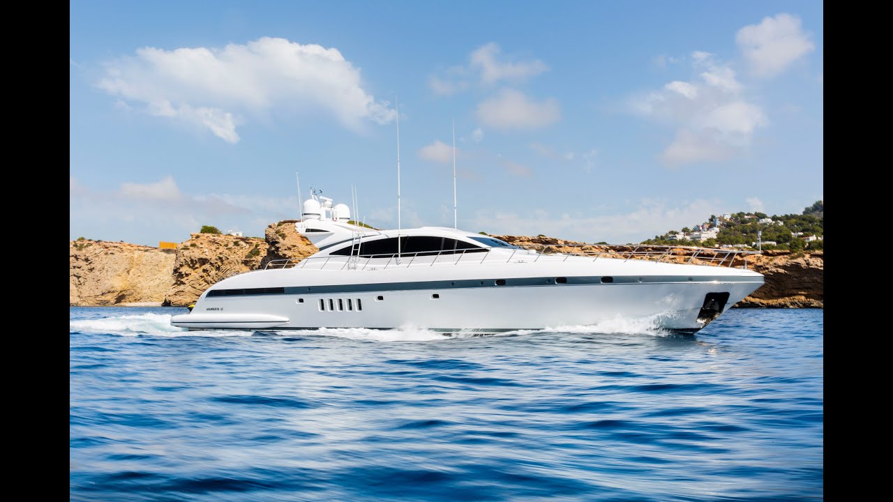 MANGUSTA 92 YACHT FOR RENT IN IBIZA