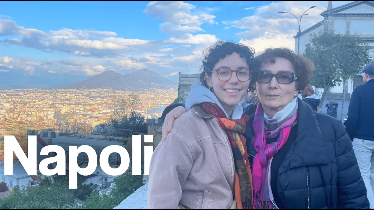 a napoli con la nonna e la zia💃
