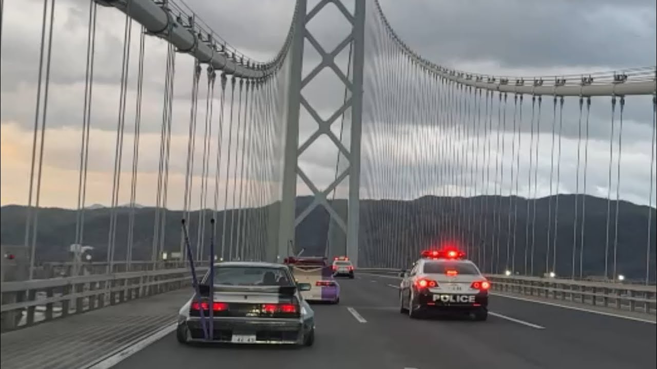 パトカーとランデブー🚓💨⁉️ 爆走❗街道レーサー‼️