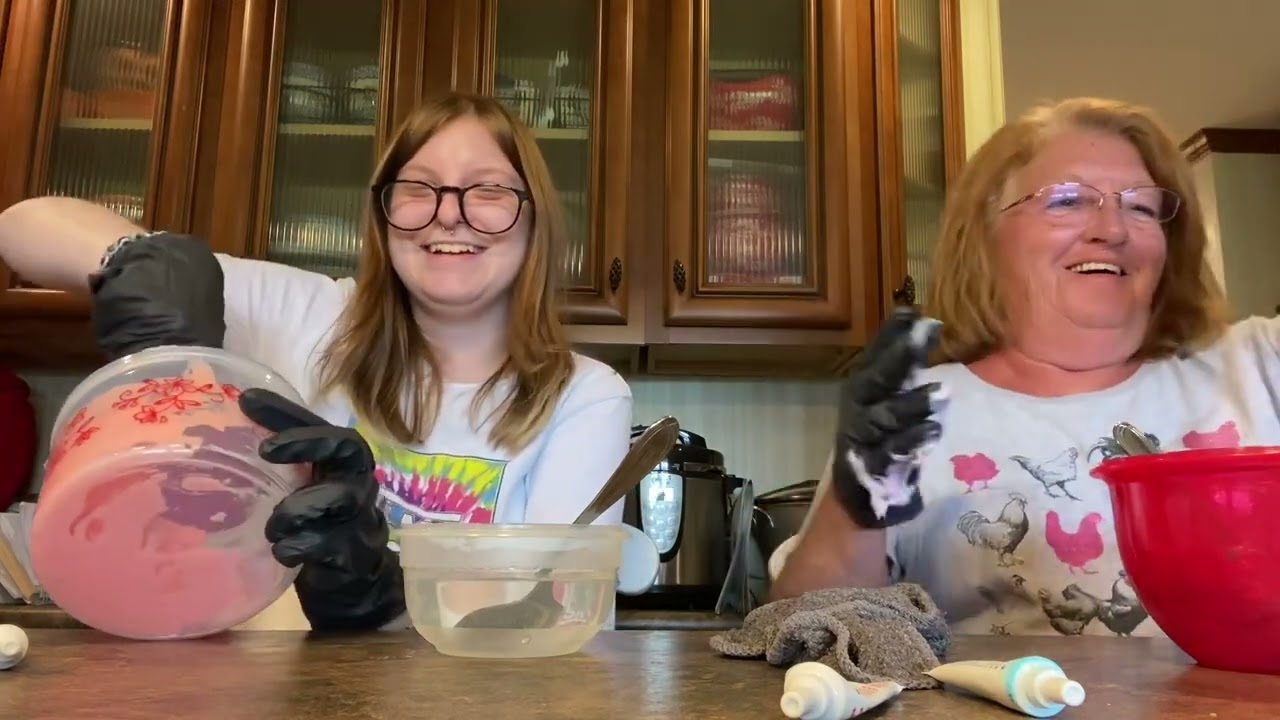 Making slime with my yaya on thc oil