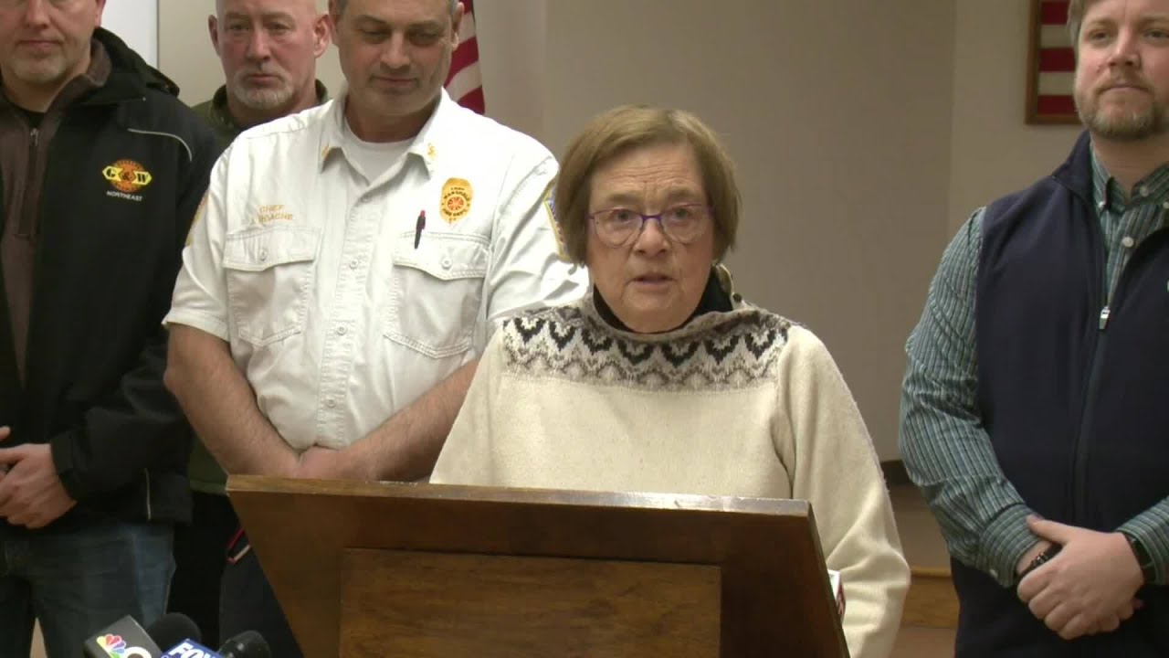 Officials provide update on recovery efforts after train derails in Mansfield