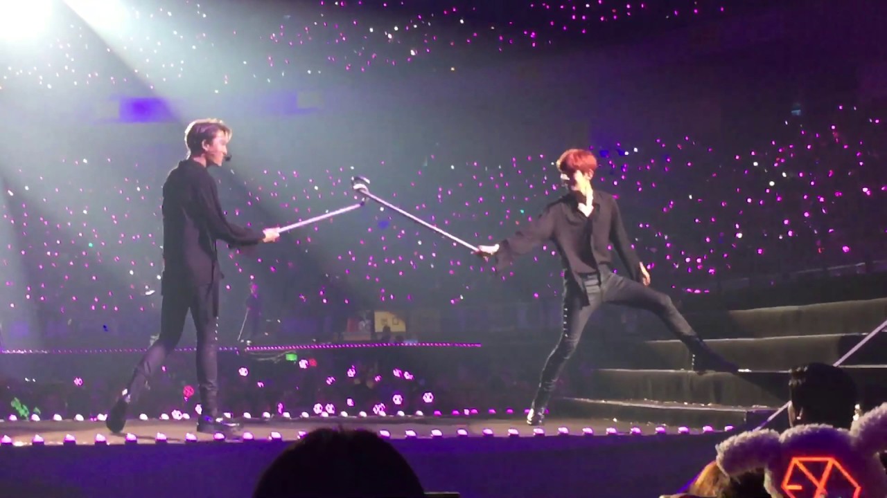 Artificial love 161127 baekhyun and kai focus