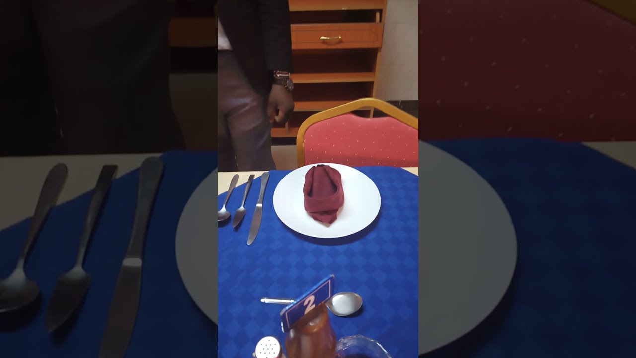 Setting a Table d'hote Cover