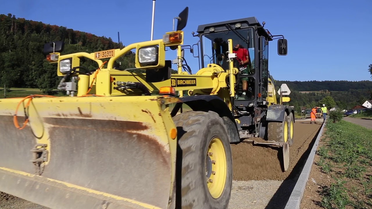 Birchmeier Verkehrswegebau - Leica Totalstation und 3D Grader