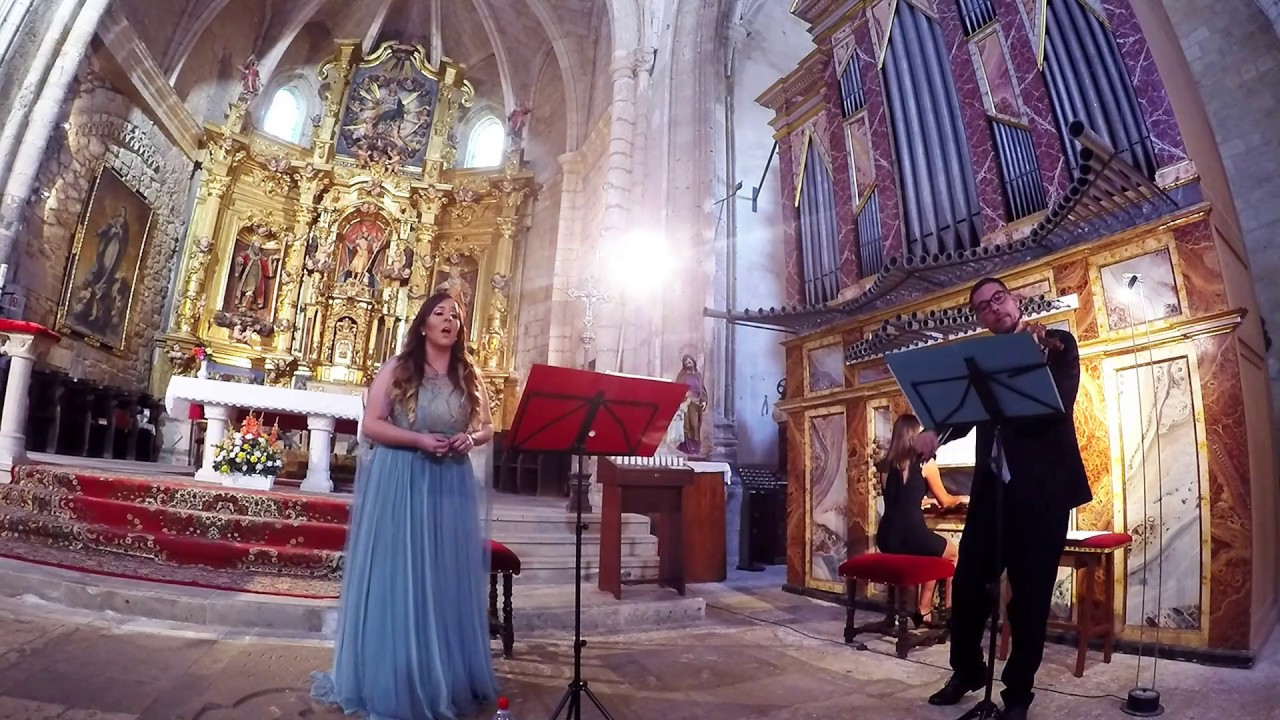 VERGIN TUTTO AMOR. Natalia Bravo (soprano)