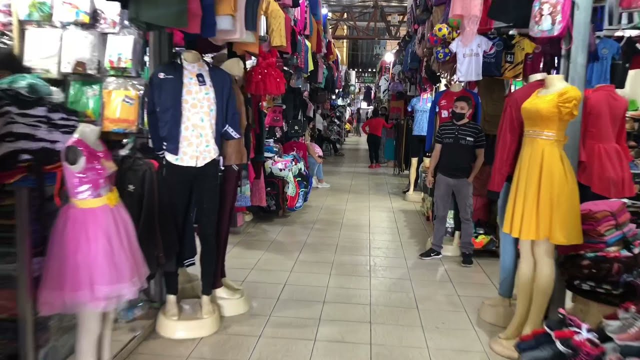 Mercado San Juan, Siguatepeque, Honduras; Caminando