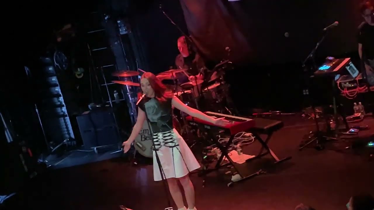 em beihold - numb little bug [live]
