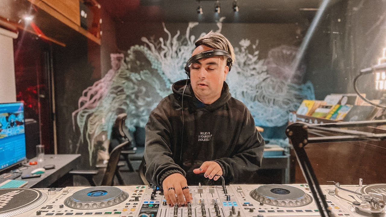Techno Peak Time Melodic | SEBASTIAN MORA | RRS155 | Downtown Tulum Radio