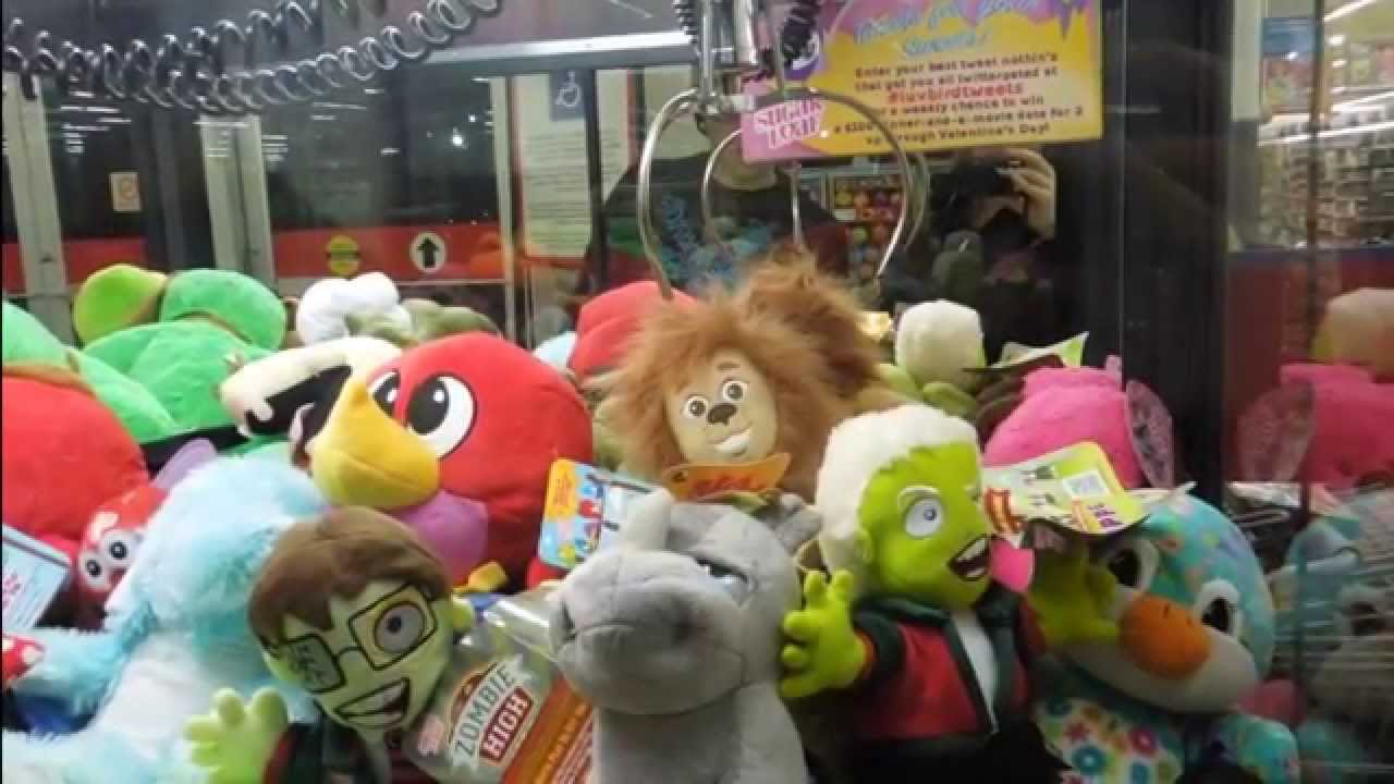 Winning Animals in the Claw Machine!