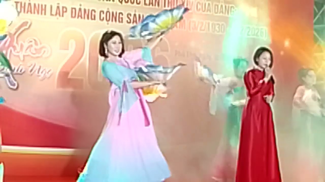 CLB  phường Vĩnh Yên giao lưu văn nghệ tại quảng trường HỒ CHÍ MINH