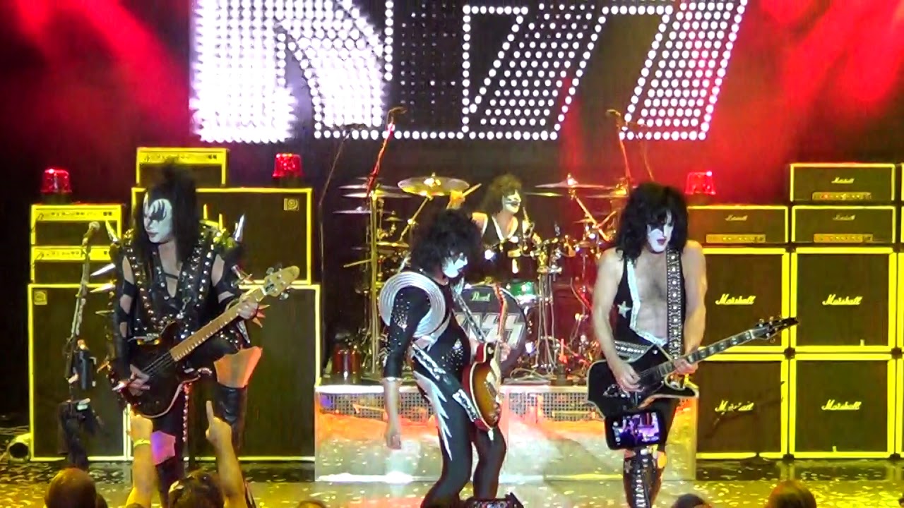 KISS - 2015-10-31 - KISS KRUISE V - 17 - Let me go, rock 'n' roll