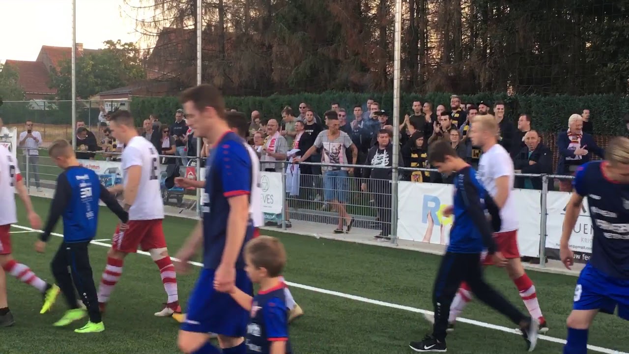 KAC Betekom - Lyra-Lierse. Spelers opkomst/pyro.