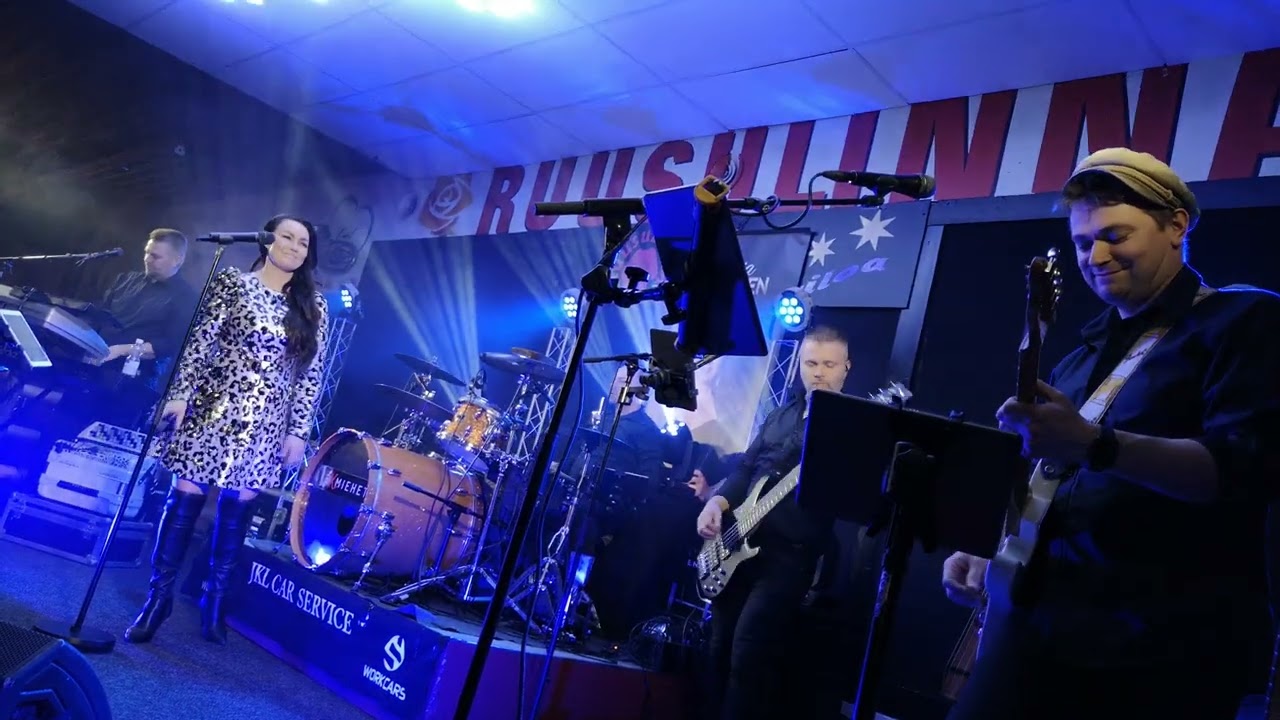 Saija Tuupanen & eXmiehet - Valkoinen ruusu