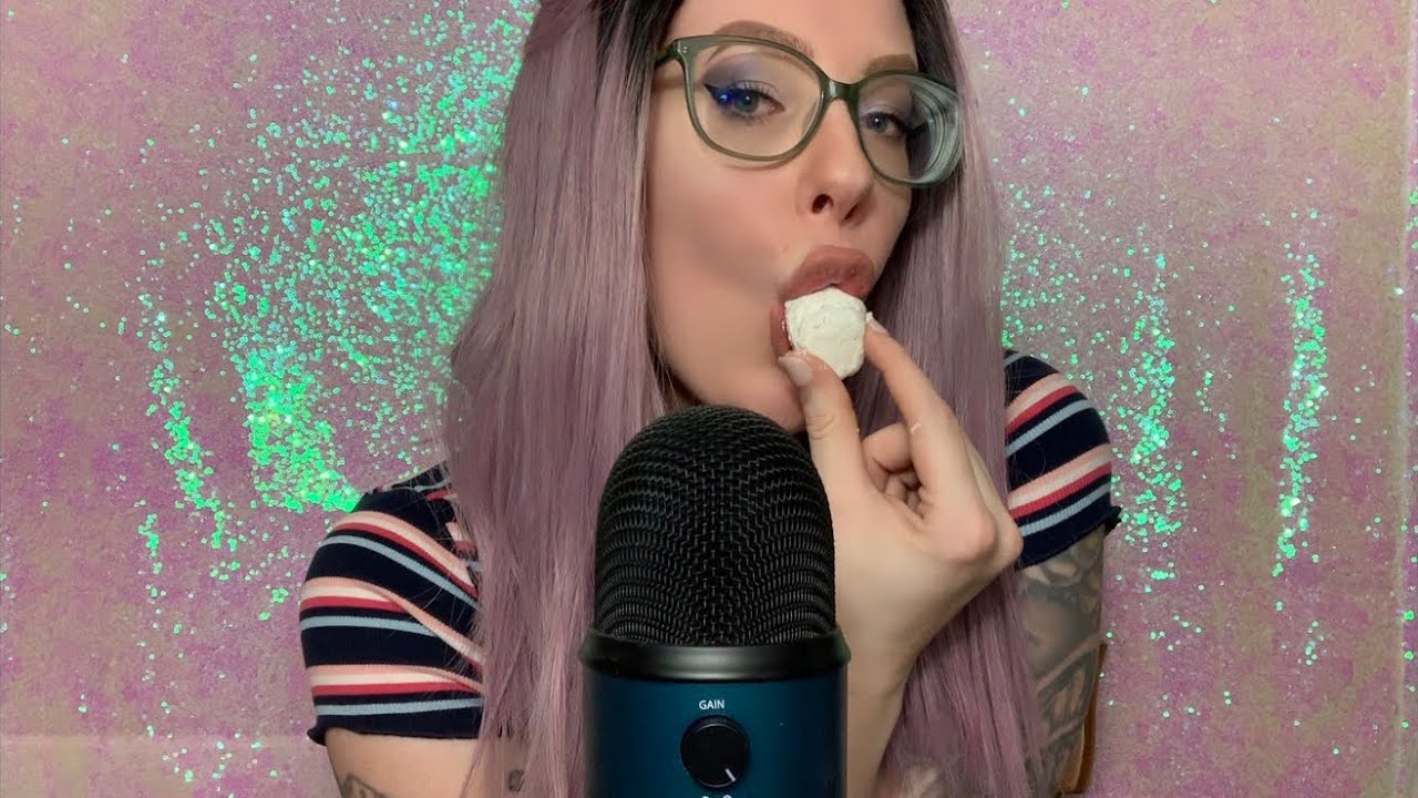 ASMR Marshmallows && Mouth Sounds 💘