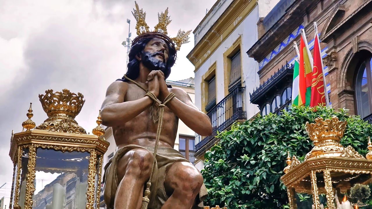 Entrada del Cristo de las Penas de la Estrella acompañado por Rosario de Cádiz