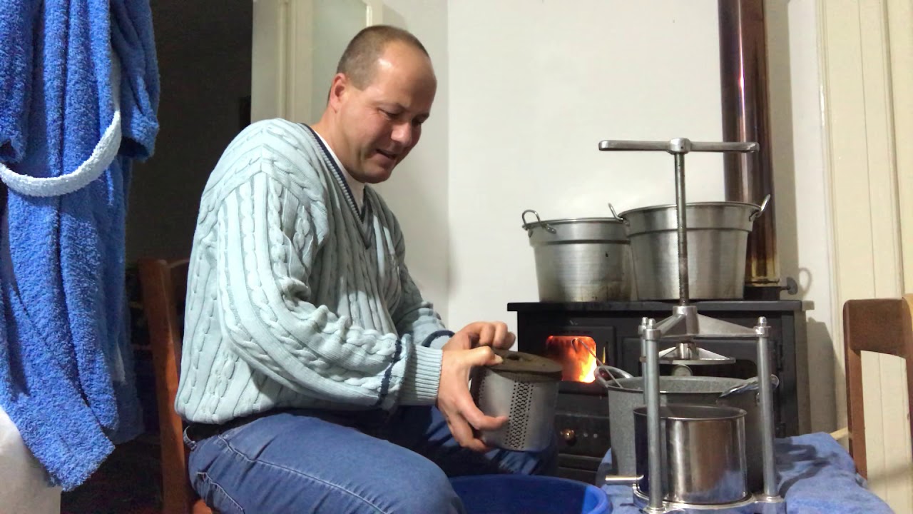Ricetta antica del vino cotto di fichi secchi.