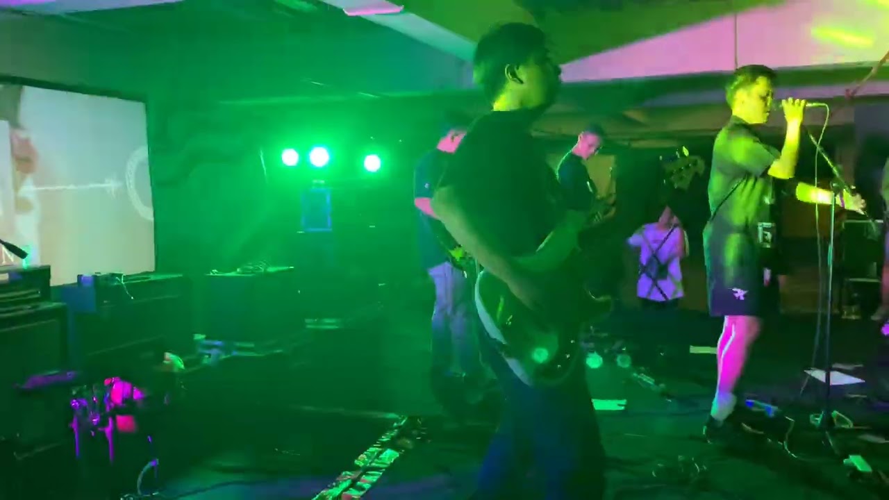 The Sun Goes Down - Poison (Live At GMSC Kota Mojokerto)