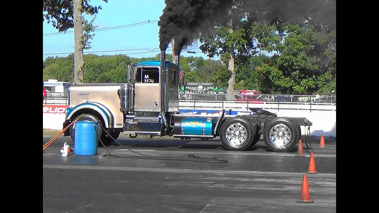 Big Rigs Drag racing Pt 1  Etown Diesel  Truck Nats 2016