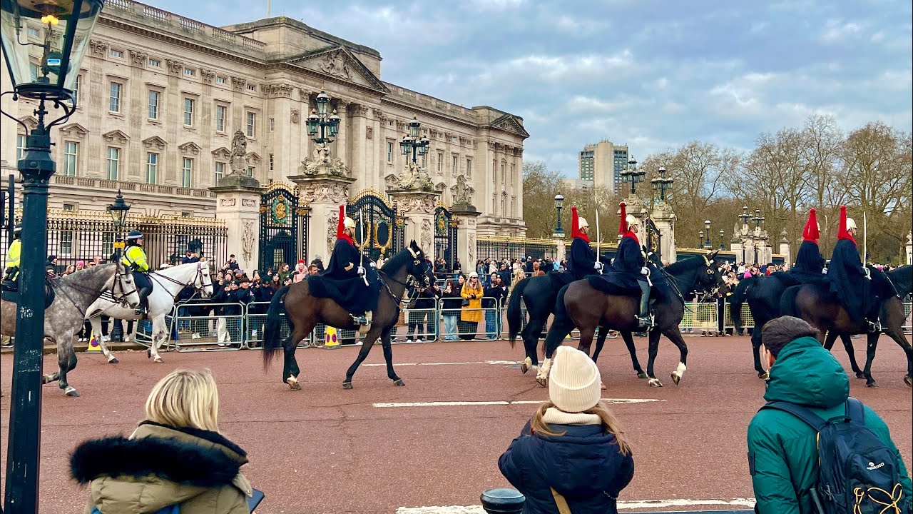 ✨☁️Morning Walk in London [4K] | Buckingham Palace • Green Park • Mayfair | Winter 2025