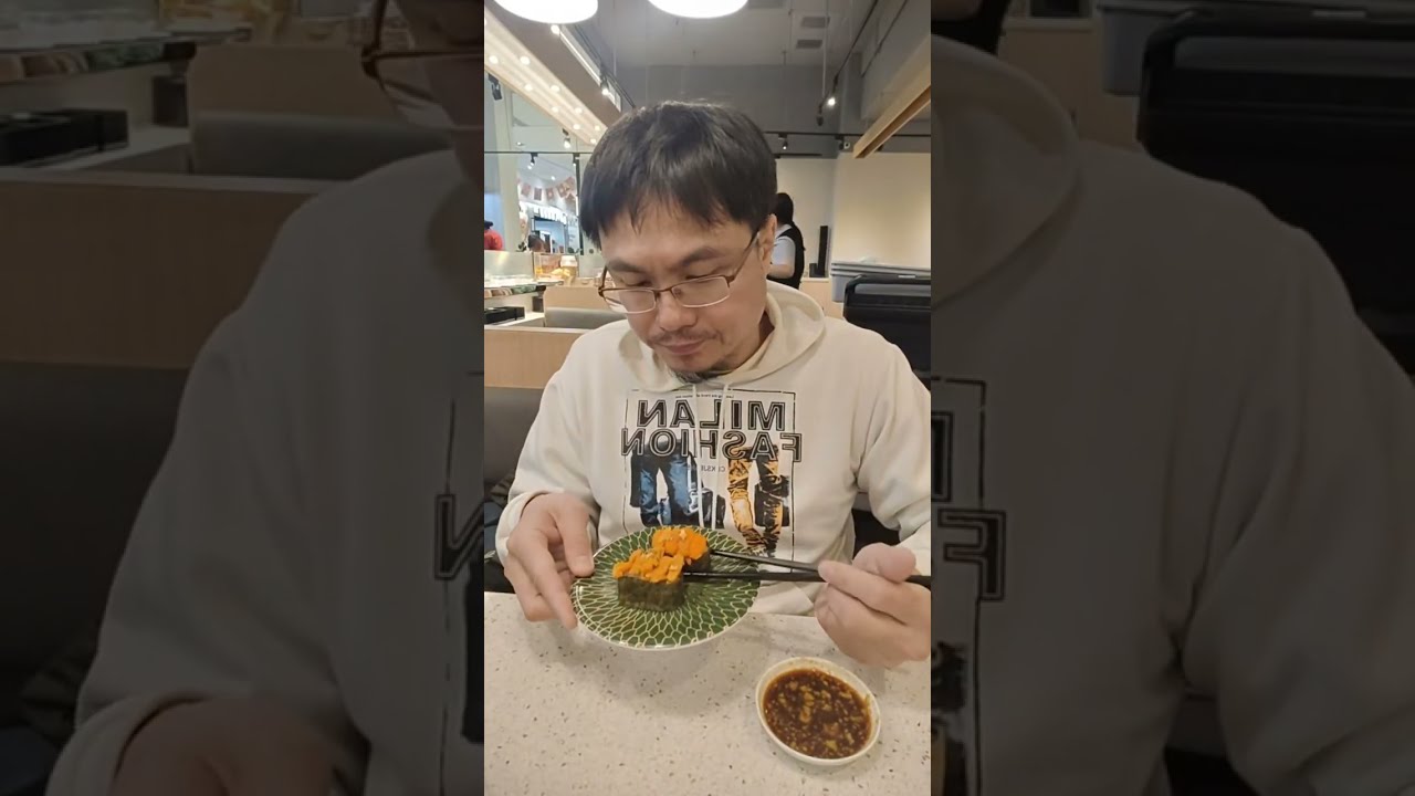 【阿湯哥實況】新年吃壽司。祝大家年年有餘，新年快樂！  #爭鮮 #生魚片 #壽司