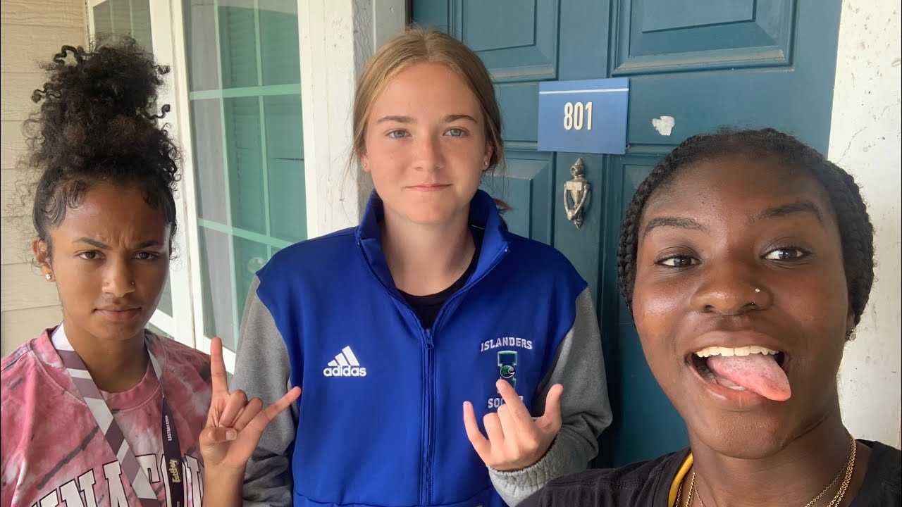 COLLEGE APARTMENT ROOM TOUR 2022 | TEAXS A&M CORPUS CHRISTI