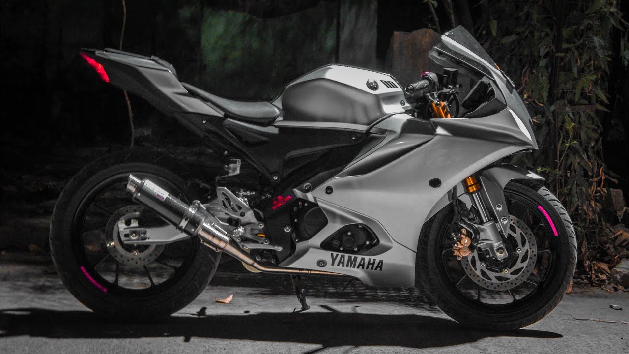 India's First Yamaha R15M Vinyl Wrapped modified in Glossy sliver or 5D carbon fibre