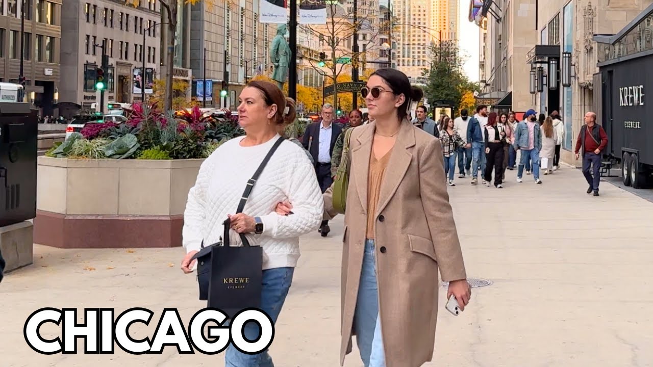 Fall in Chicago Walking Tour on Friday | October 25, 2024 | 4k Video, City Sounds.