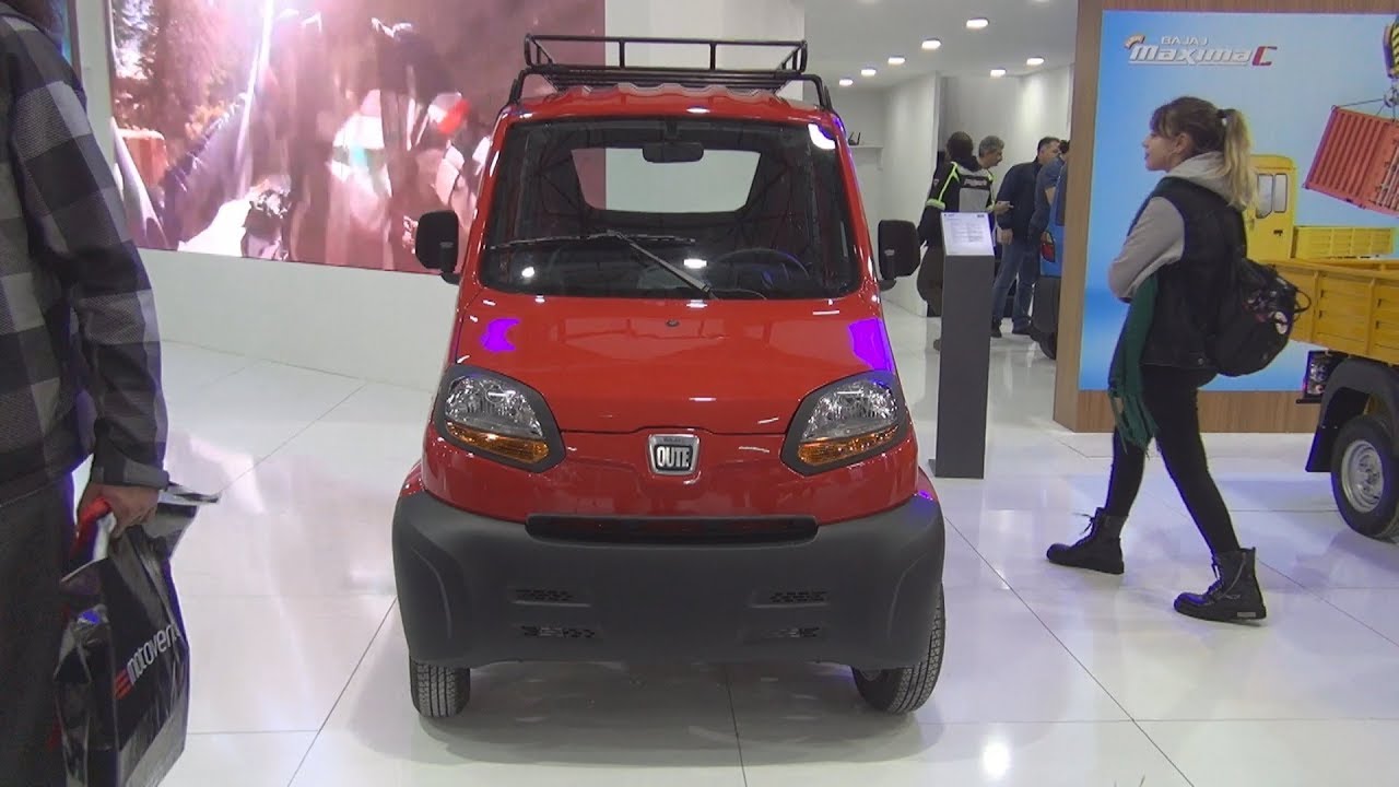 Bajaj Qute Red (2020) Exterior and Interior