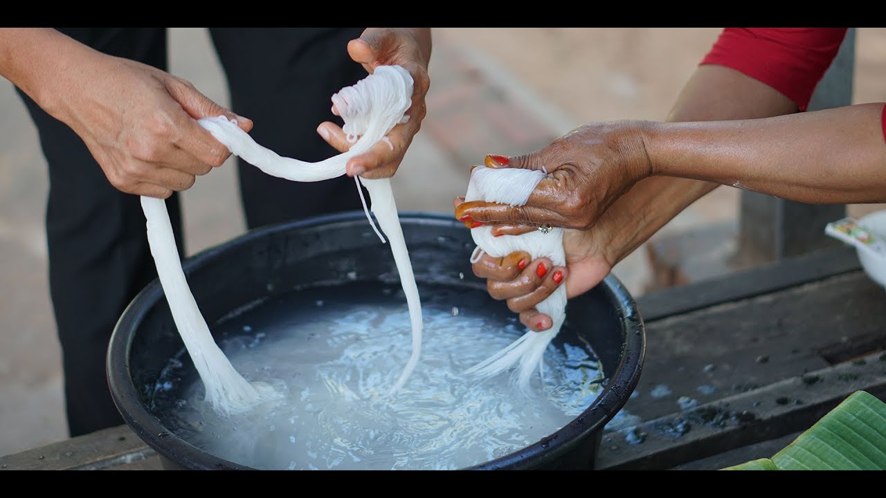 Siem Reap: Making Num Banh Chok with Park Hyatt&rsquo;s Executive Chef