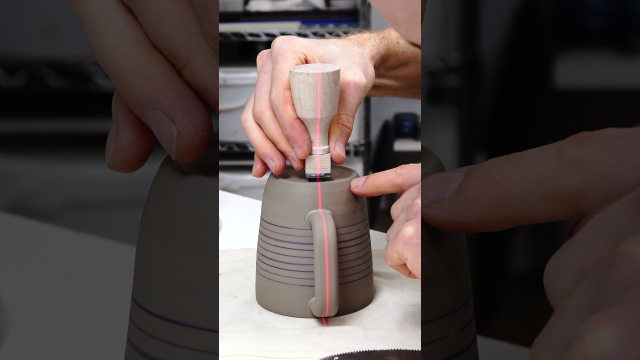 Making a Mug in 60 seconds #pottery
