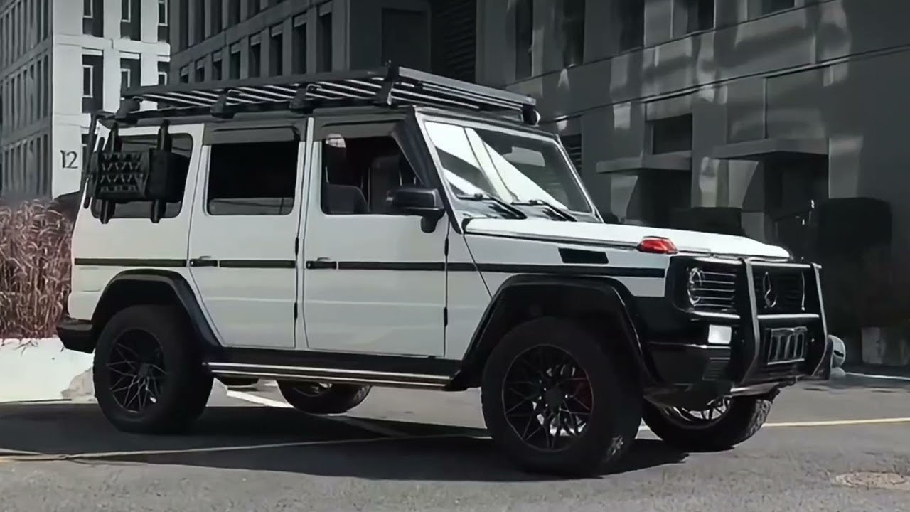 Mercedes-Benz G63 tactical molle panel